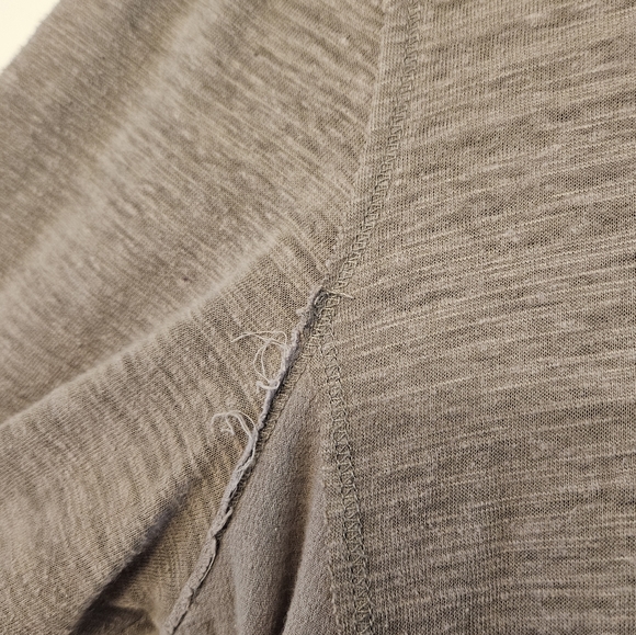 Anthro Bordeaux tee with mixed fabrics L - Picture 7 of 7